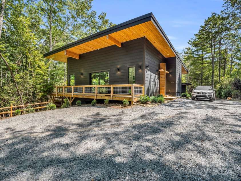 1759 Concept Drive, Pisgah Forest, NC 28768.  MLS# CAR4179031, YatesRealty ID 12487. 