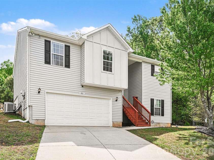 391 Lone Tree Lane, Clover, SC 29710.  MLS# CAR4367245, YatesRealty ID 12487. 