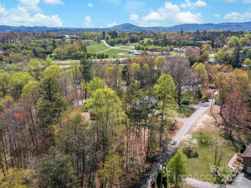 126 Big Oak Drive, Mills River, NC 28759.  MLS# CAR4240042, YatesRealty ID 12488. 