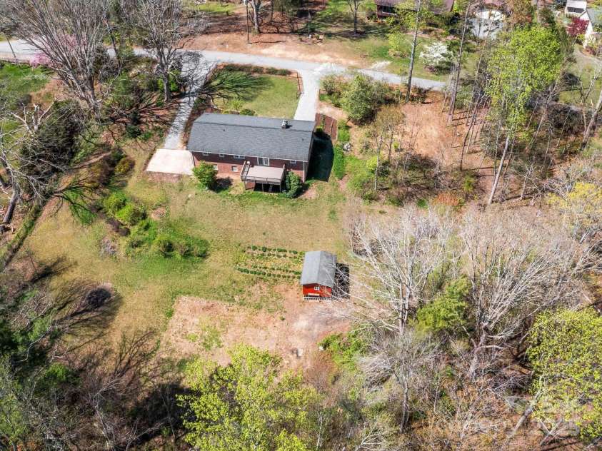 126 Big Oak Drive, Mills River, NC 28759.  MLS# CAR4240042, YatesRealty ID 12488. 