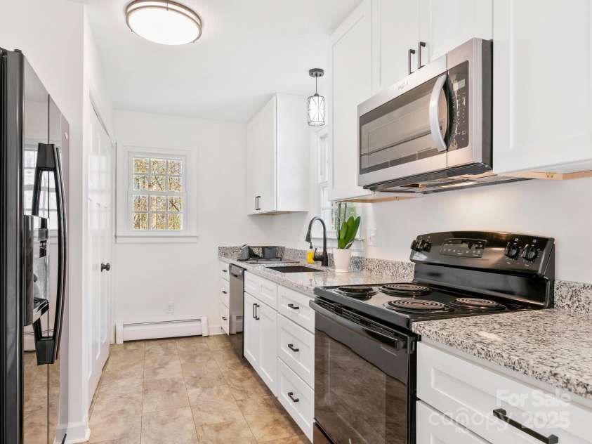 126 Big Oak Drive, Mills River, NC 28759.  MLS# CAR4240042, YatesRealty ID 12488. 