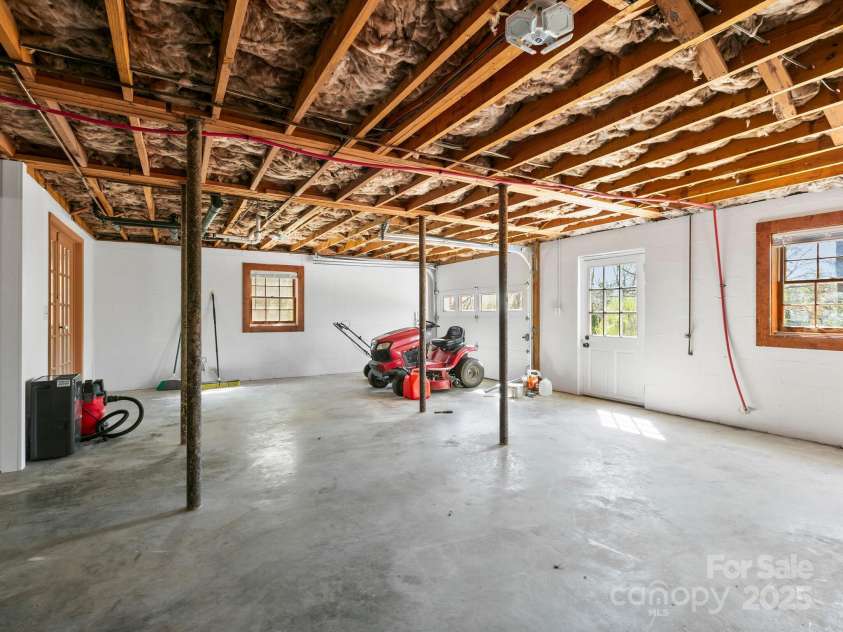 126 Big Oak Drive, Mills River, NC 28759.  MLS# CAR4240042, YatesRealty ID 12488. 