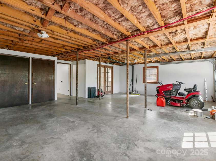 126 Big Oak Drive, Mills River, NC 28759.  MLS# CAR4240042, YatesRealty ID 12488. 