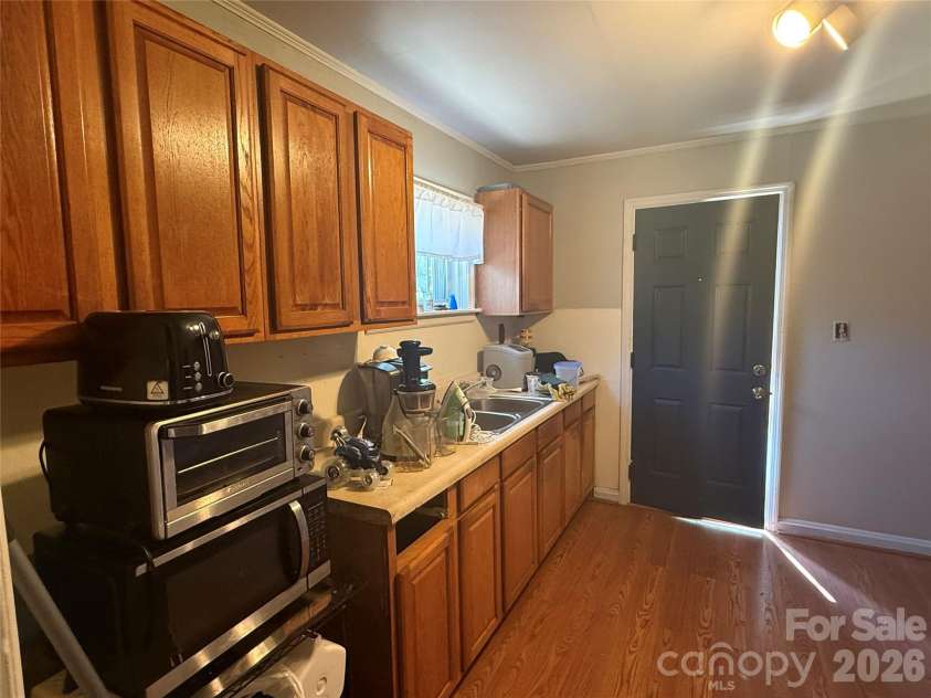 4147 Welling Avenue, Charlotte, NC 28208.  MLS# CAR4370959, YatesRealty ID 12488. 