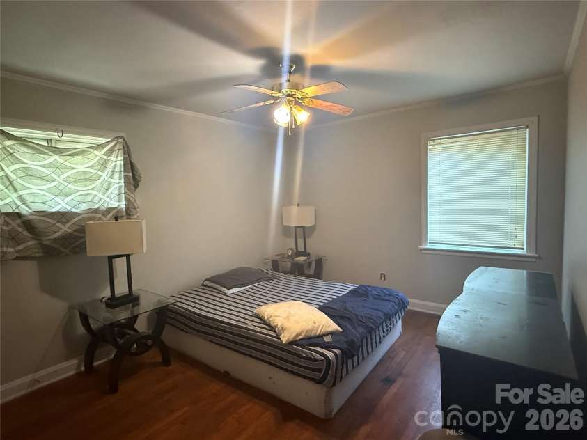 4147 Welling Avenue, Charlotte, NC 28208.  MLS# CAR4370959, YatesRealty ID 12488. 