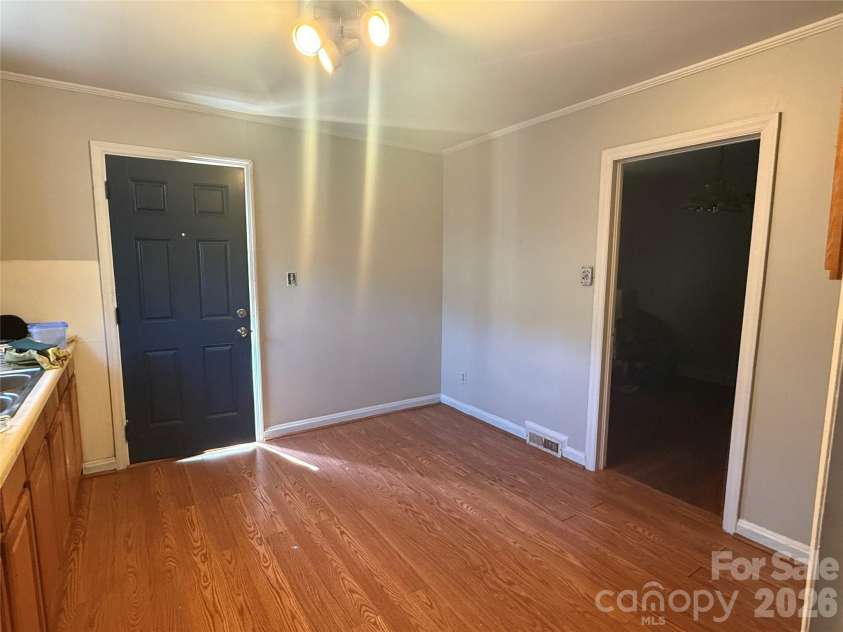4147 Welling Avenue, Charlotte, NC 28208.  MLS# CAR4370959, YatesRealty ID 12488. 