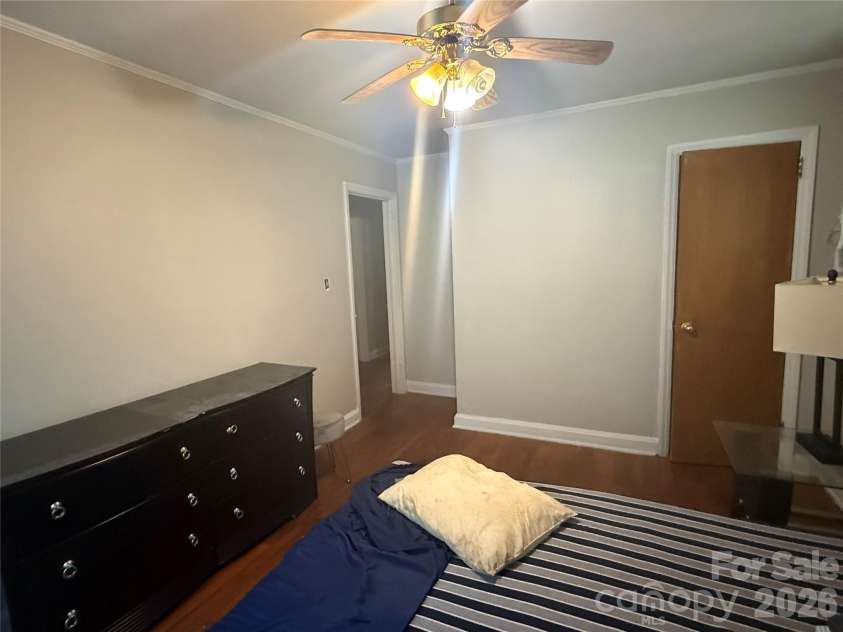 4147 Welling Avenue, Charlotte, NC 28208.  MLS# CAR4370959, YatesRealty ID 12488. 