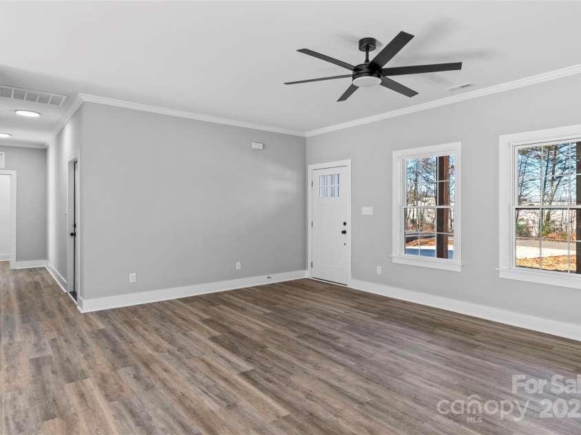 2328 Summerlin Street, Winston Salem, NC 27103.  MLS# CAR4323274, YatesRealty ID 1249. 