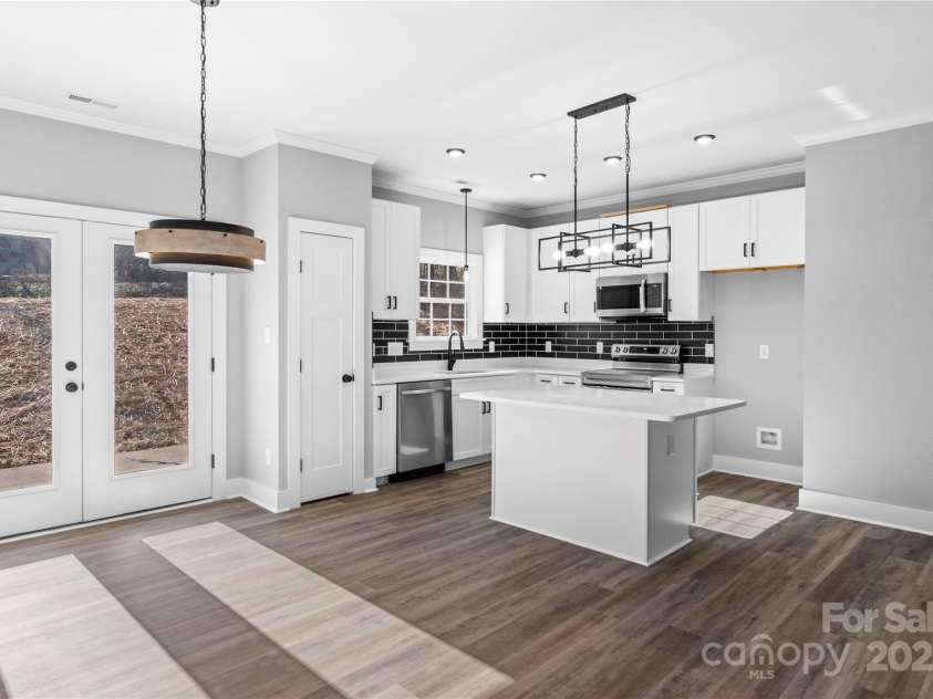 2328 Summerlin Street, Winston Salem, NC 27103.  MLS# CAR4323274, YatesRealty ID 1249. 