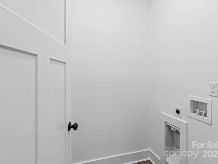 2328 Summerlin Street, Winston Salem, NC 27103.  MLS# CAR4323274, YatesRealty ID 1249. 