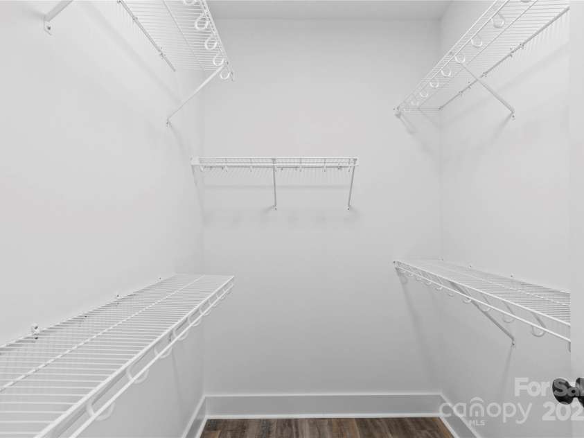 2328 Summerlin Street, Winston Salem, NC 27103.  MLS# CAR4323274, YatesRealty ID 1249. 