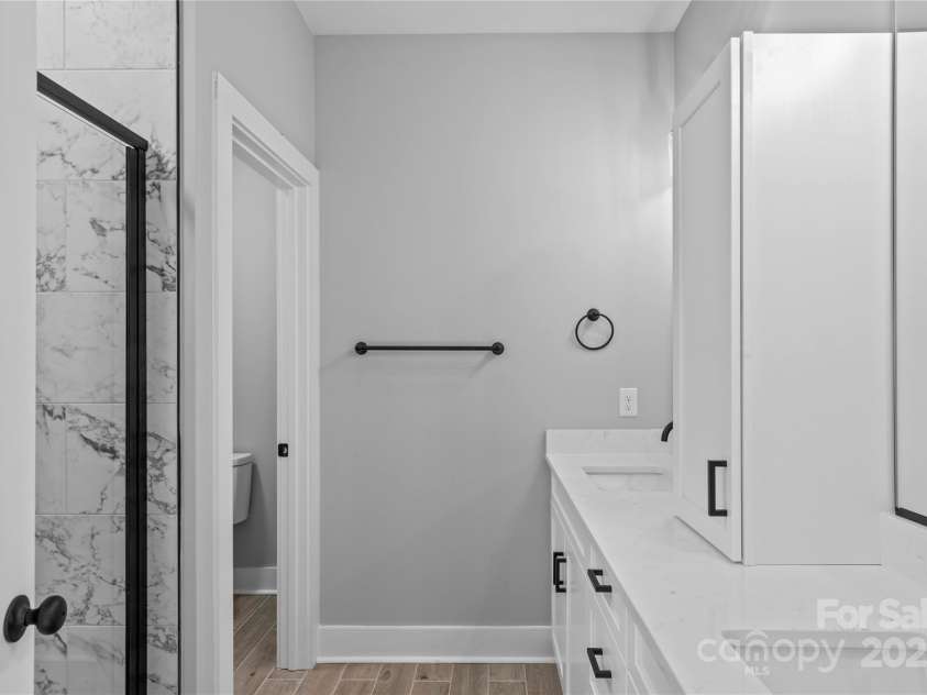 2328 Summerlin Street, Winston Salem, NC 27103.  MLS# CAR4323274, YatesRealty ID 1249. 