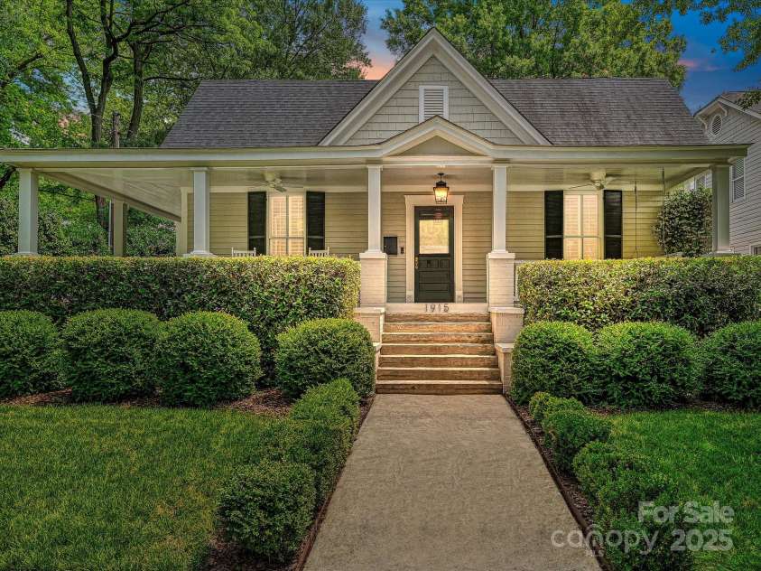 1915 Winthrop Avenue, Charlotte, NC 28203.  MLS# CAR4257559, YatesRealty ID 12490. 