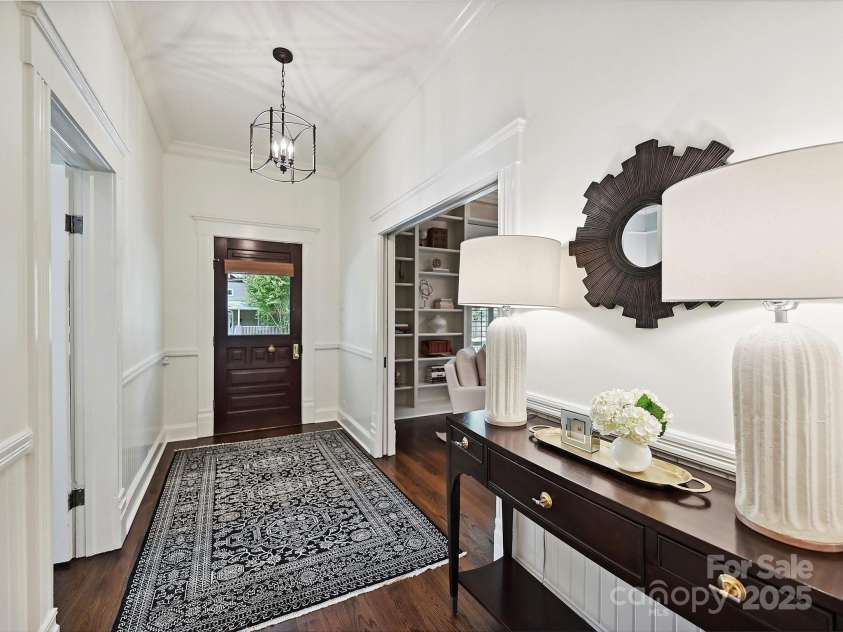 1915 Winthrop Avenue, Charlotte, NC 28203.  MLS# CAR4257559, YatesRealty ID 12490. 