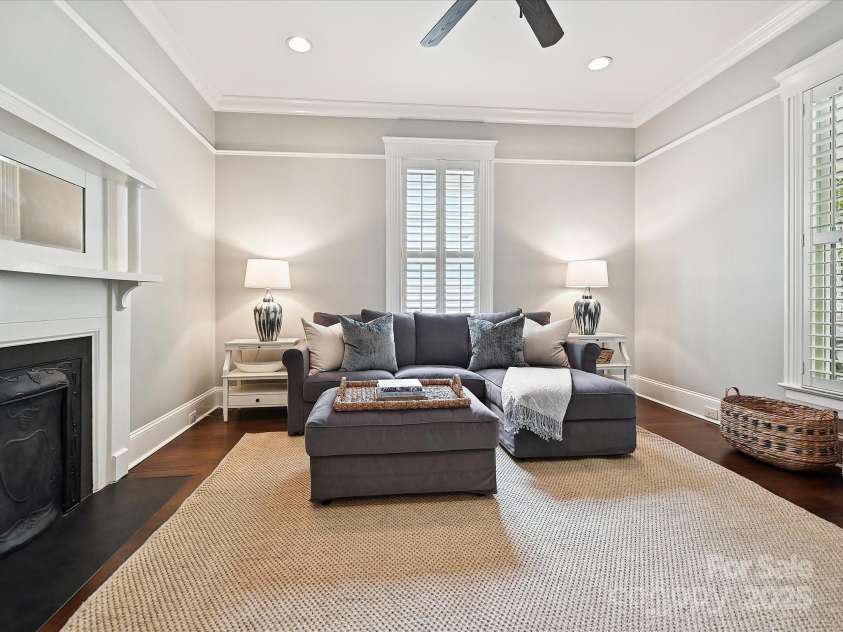 1915 Winthrop Avenue, Charlotte, NC 28203.  MLS# CAR4257559, YatesRealty ID 12490. 