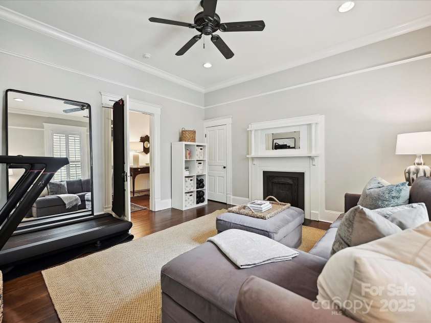 1915 Winthrop Avenue, Charlotte, NC 28203.  MLS# CAR4257559, YatesRealty ID 12490. 