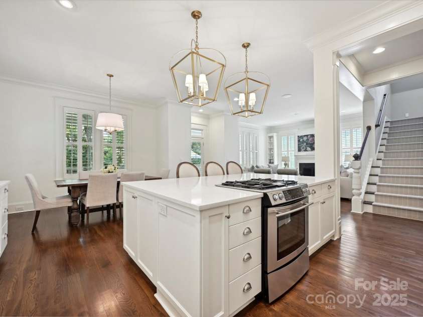 1915 Winthrop Avenue, Charlotte, NC 28203.  MLS# CAR4257559, YatesRealty ID 12490. 