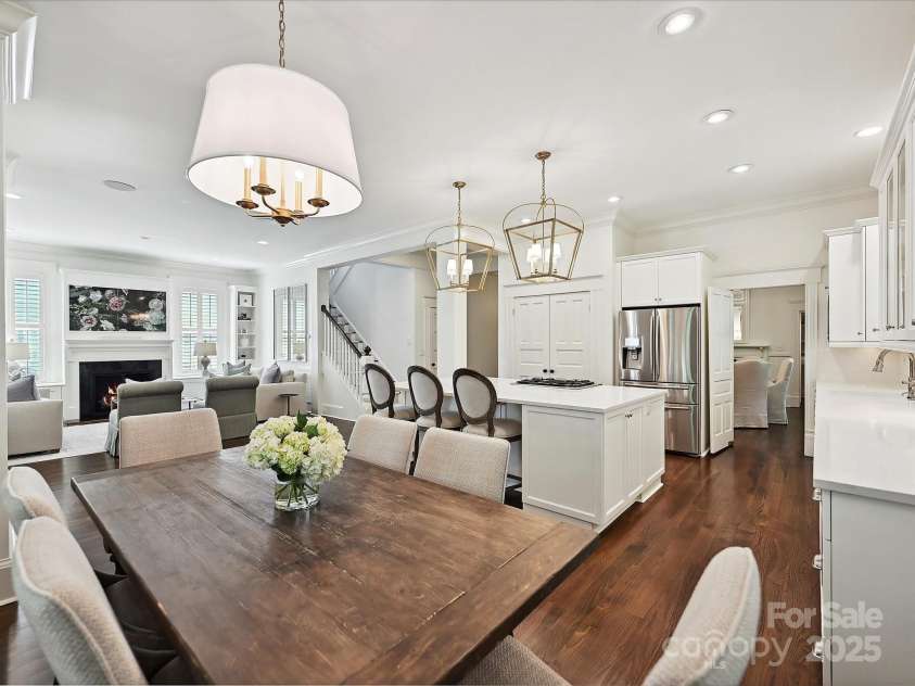 1915 Winthrop Avenue, Charlotte, NC 28203.  MLS# CAR4257559, YatesRealty ID 12490. 