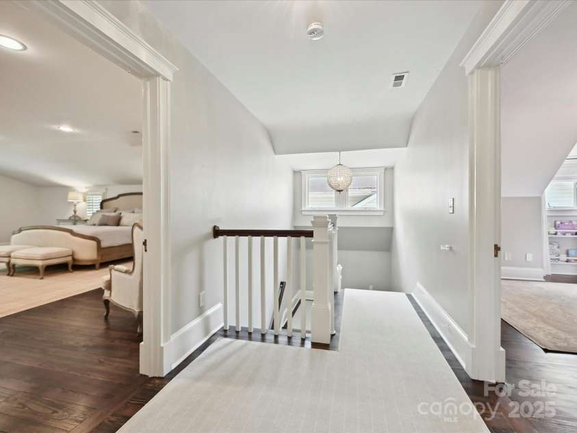 1915 Winthrop Avenue, Charlotte, NC 28203.  MLS# CAR4257559, YatesRealty ID 12490. 