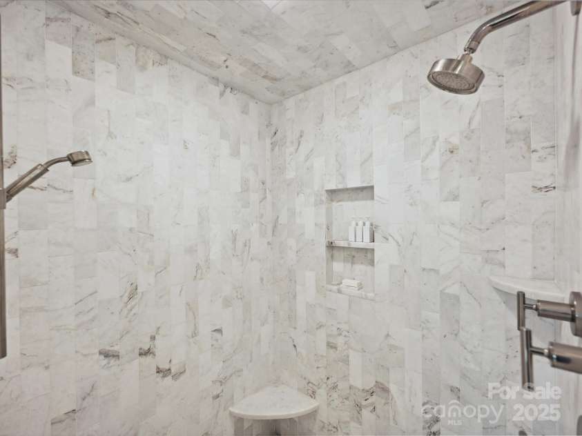 1915 Winthrop Avenue, Charlotte, NC 28203.  MLS# CAR4257559, YatesRealty ID 12490. 