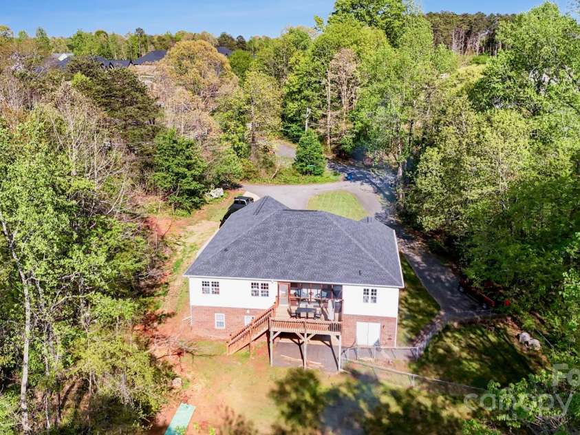 3232 47TH AVENUE Place, Hickory, NC 28601.  MLS# CAR4246056, YatesRealty ID 12493. 