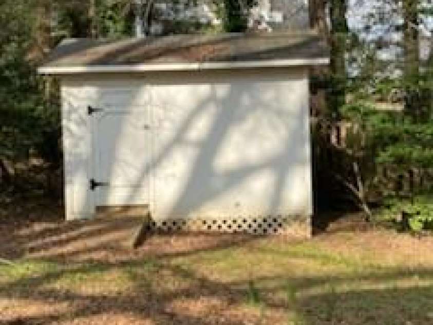 640 Edgewood Drive, Wilkesboro, NC 28697.  MLS# CAR4369300, YatesRealty ID 12494. 