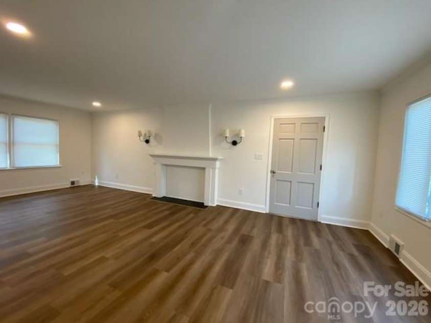 640 Edgewood Drive, Wilkesboro, NC 28697.  MLS# CAR4369300, YatesRealty ID 12494. 