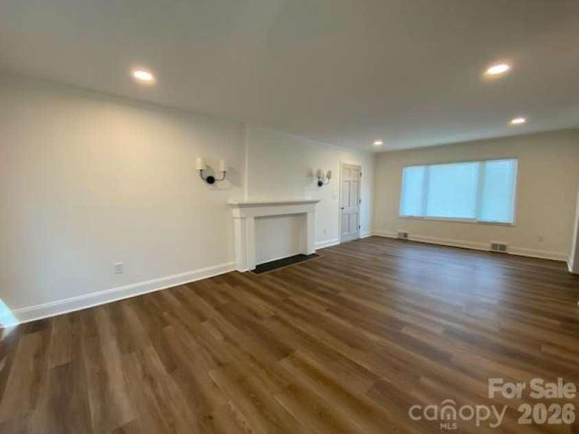 640 Edgewood Drive, Wilkesboro, NC 28697.  MLS# CAR4369300, YatesRealty ID 12494. 