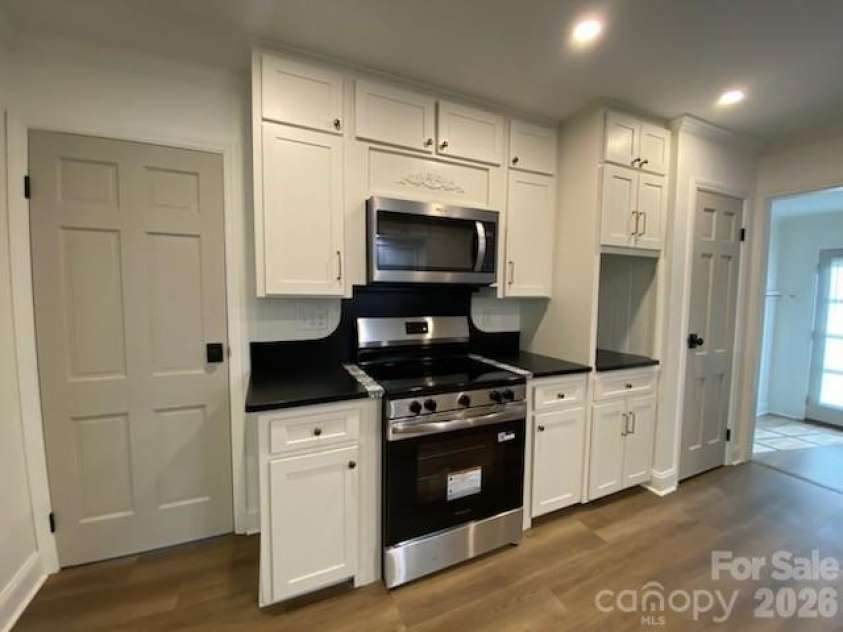 640 Edgewood Drive, Wilkesboro, NC 28697.  MLS# CAR4369300, YatesRealty ID 12494. 