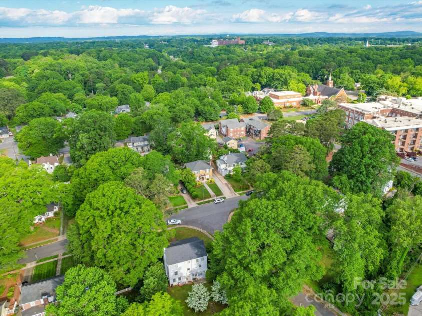 907 Edgewood Circle, Gastonia, NC 28052.  MLS# CAR4255642, YatesRealty ID 12494. Aerial of Property