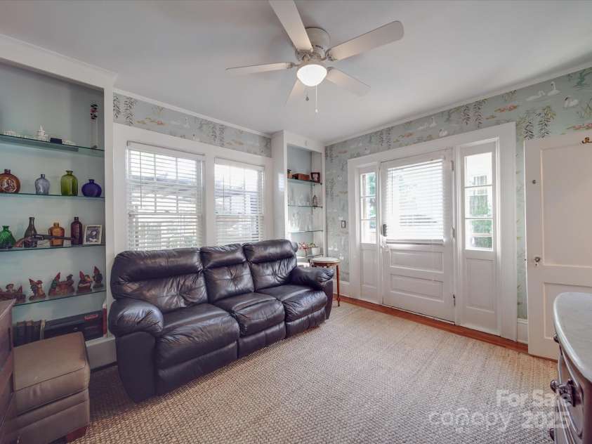 907 Edgewood Circle, Gastonia, NC 28052.  MLS# CAR4255642, YatesRealty ID 12494. Currently utilized as Family Room, Also can be Bedroom with ensuite full bath