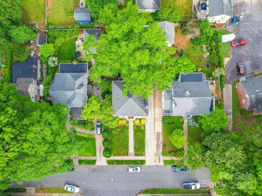 907 Edgewood Circle, Gastonia, NC 28052.  MLS# CAR4255642, YatesRealty ID 12494. Overhead Aerial