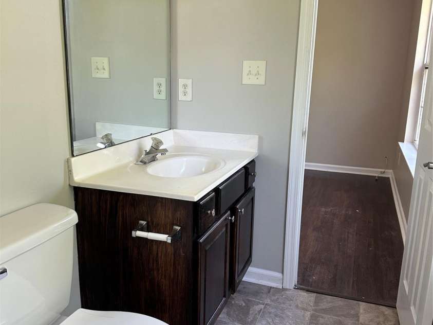 1300 Braveheart Lane, Charlotte, NC 28216.  MLS# CAR4255685, YatesRealty ID 12496. Primary suite bath