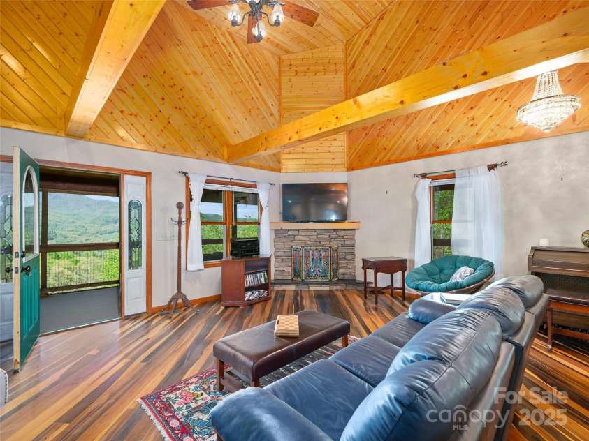 307 Laf A Lot Lane, Burnsville, NC 28714.  MLS# CAR4247581, YatesRealty ID 12497. 