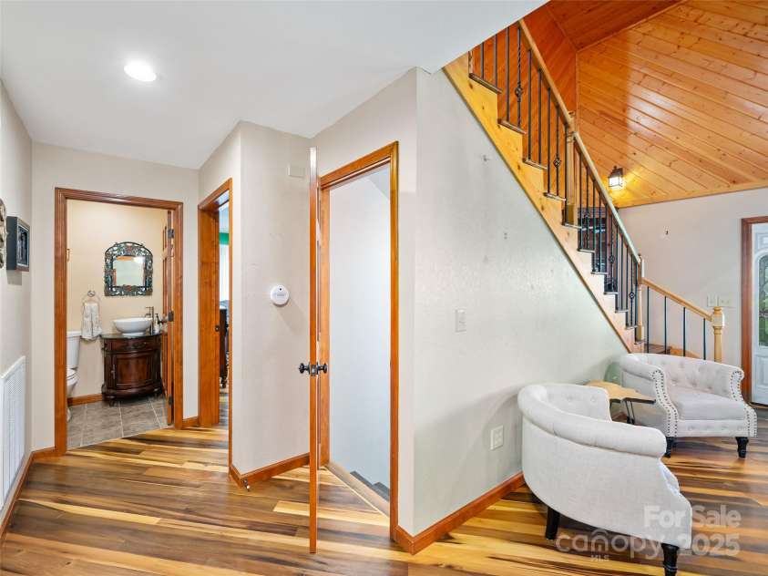 307 Laf A Lot Lane, Burnsville, NC 28714.  MLS# CAR4247581, YatesRealty ID 12497. 