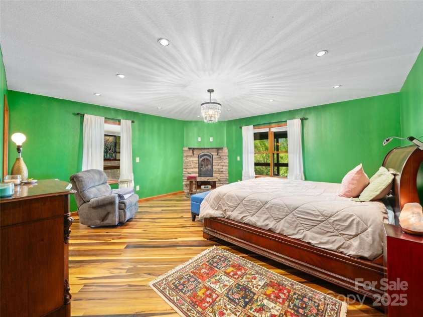 307 Laf A Lot Lane, Burnsville, NC 28714.  MLS# CAR4247581, YatesRealty ID 12497. 