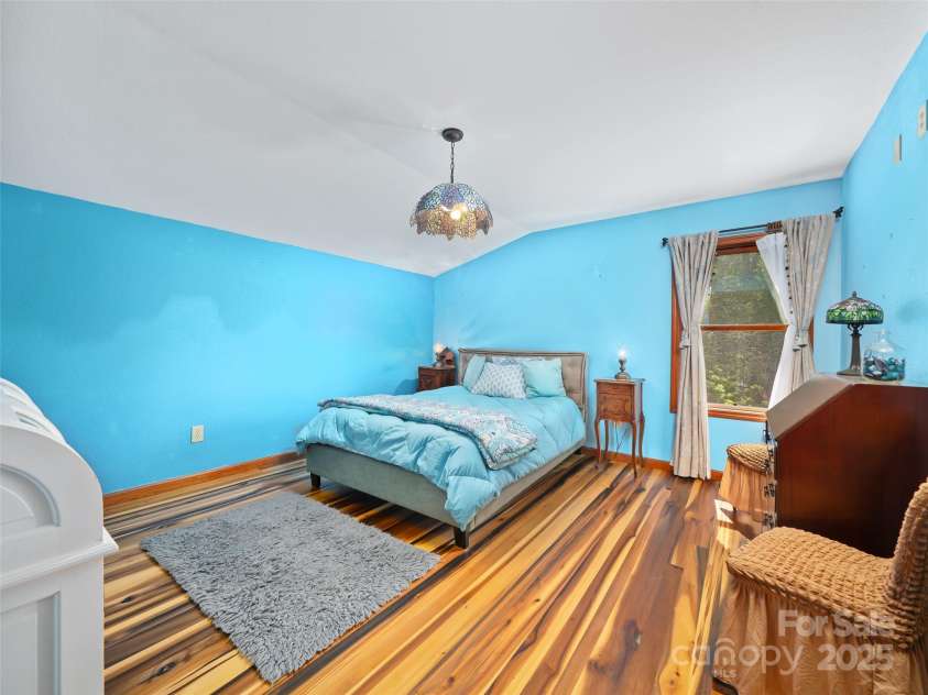 307 Laf A Lot Lane, Burnsville, NC 28714.  MLS# CAR4247581, YatesRealty ID 12497. 