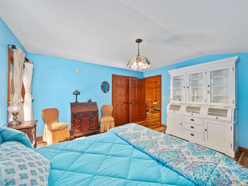 307 Laf A Lot Lane, Burnsville, NC 28714.  MLS# CAR4247581, YatesRealty ID 12497. 