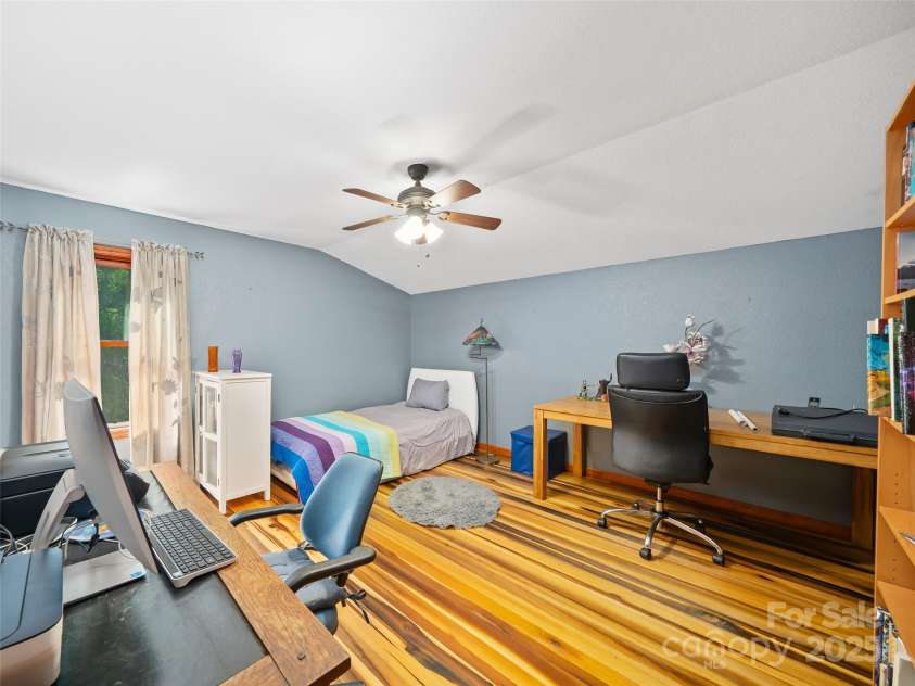 307 Laf A Lot Lane, Burnsville, NC 28714.  MLS# CAR4247581, YatesRealty ID 12497. 