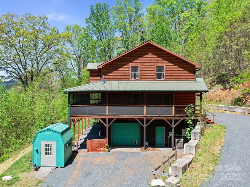 307 Laf A Lot Lane, Burnsville, NC 28714.  MLS# CAR4247581, YatesRealty ID 12497. 