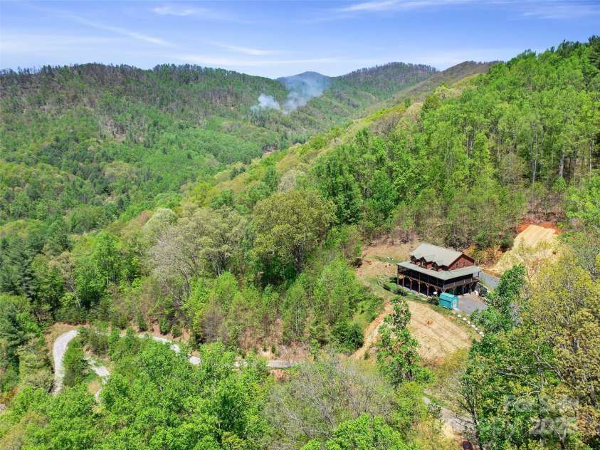 307 Laf A Lot Lane, Burnsville, NC 28714.  MLS# CAR4247581, YatesRealty ID 12497. 