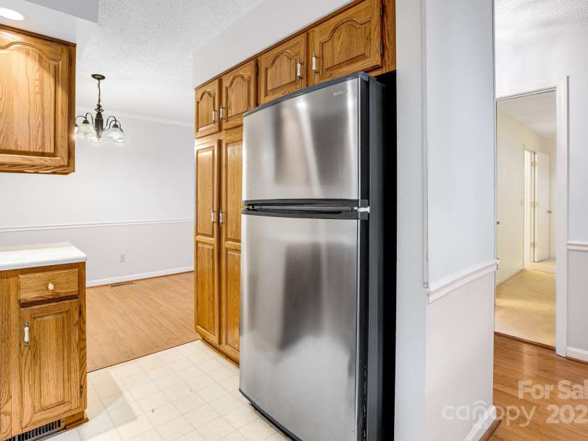 411 Britton Creek Drive, Hendersonville, NC 28791.  MLS# CAR4244943, YatesRealty ID 12498. 