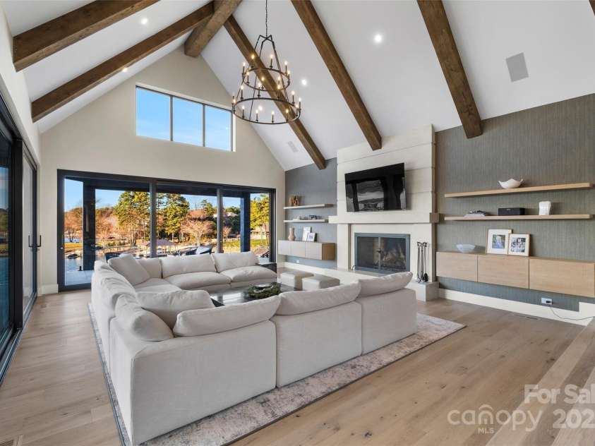 17235 Connor Quay Court, Cornelius, NC 28031.  MLS# CAR4291323, YatesRealty ID 1250. Hearth Room 