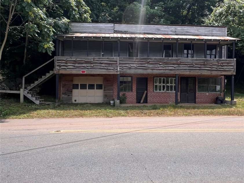 1801 Valway Road, Lenoir, NC 28645.  MLS# CAR4178284, YatesRealty ID 1250. 