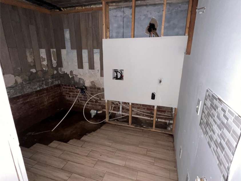 1801 Valway Road, Lenoir, NC 28645.  MLS# CAR4178284, YatesRealty ID 1250. 