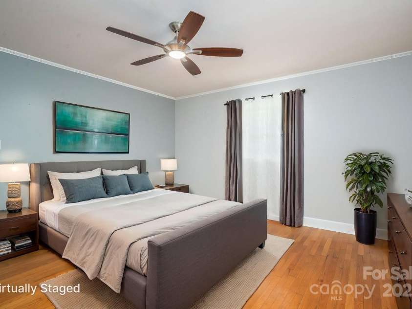 3340 Wrenwood Drive, Newton, NC 28658.  MLS# CAR4248682, YatesRealty ID 12500. 