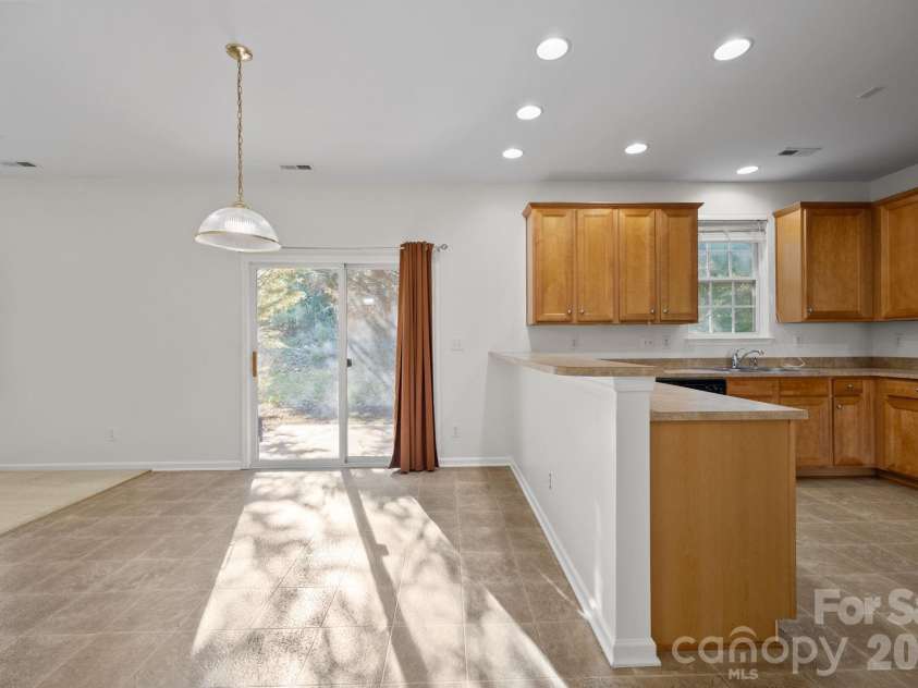 14307 O Casey Lane, Charlotte, NC 28213.  MLS# CAR4355673, YatesRealty ID 12501. 