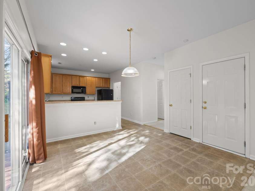 14307 O Casey Lane, Charlotte, NC 28213.  MLS# CAR4355673, YatesRealty ID 12501. 