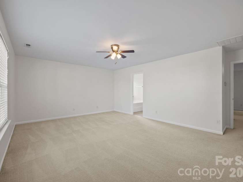14307 O Casey Lane, Charlotte, NC 28213.  MLS# CAR4355673, YatesRealty ID 12501. 