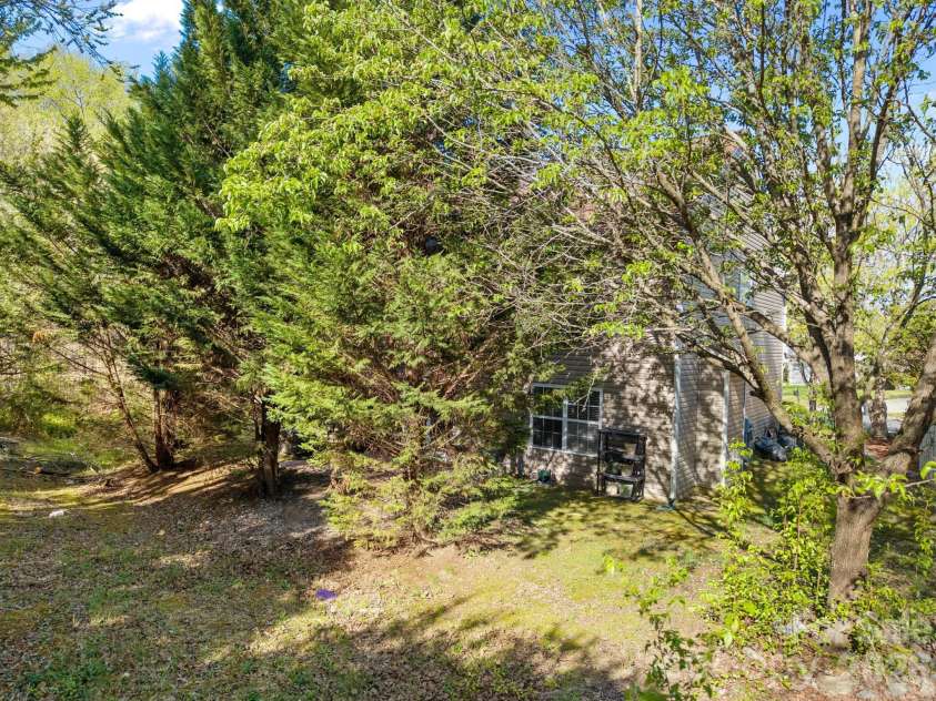 14307 O Casey Lane, Charlotte, NC 28213.  MLS# CAR4355673, YatesRealty ID 12501. 
